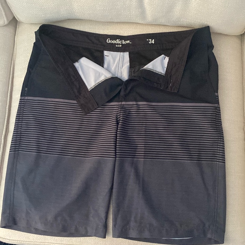 Goodfellow hybrid shorts